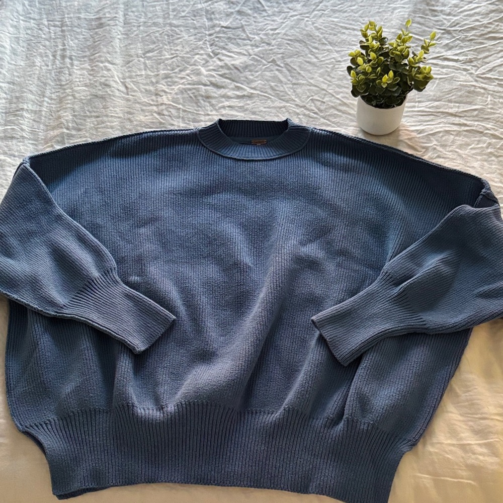 Free People woman Crewneck Sweater in Blue oversize (fitt like a M/L)